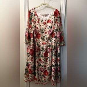Lace & Mesh Embroidered Floral 4X Dress NWOT